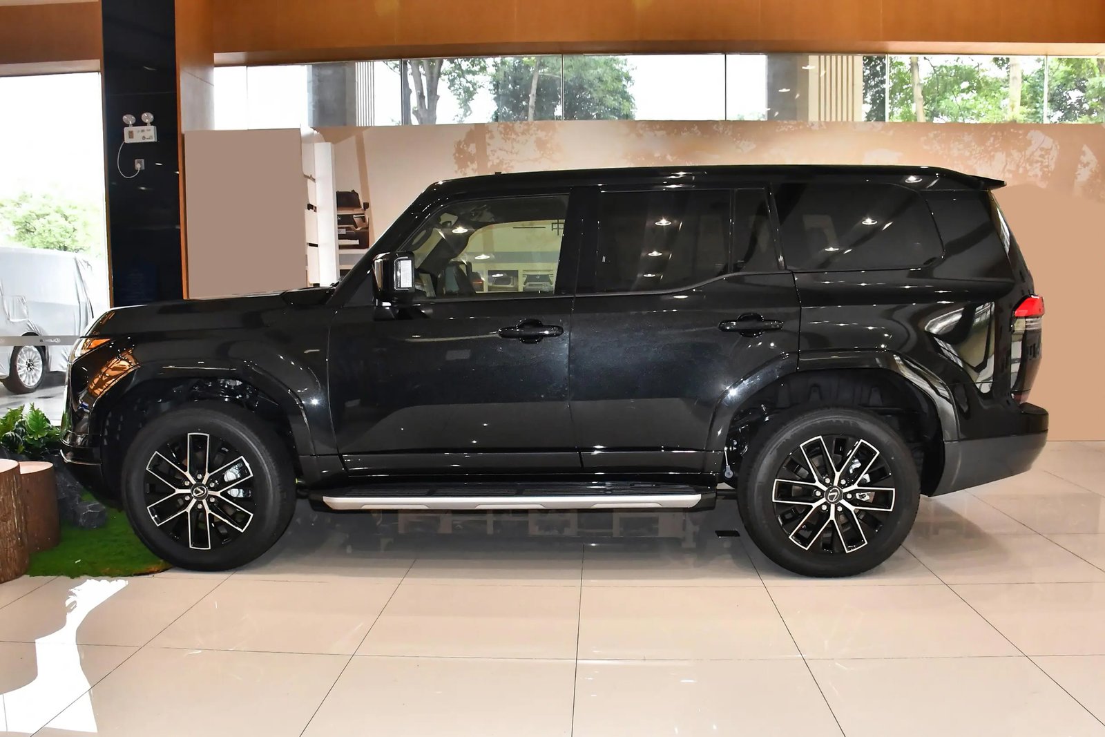 Lexus GX 3