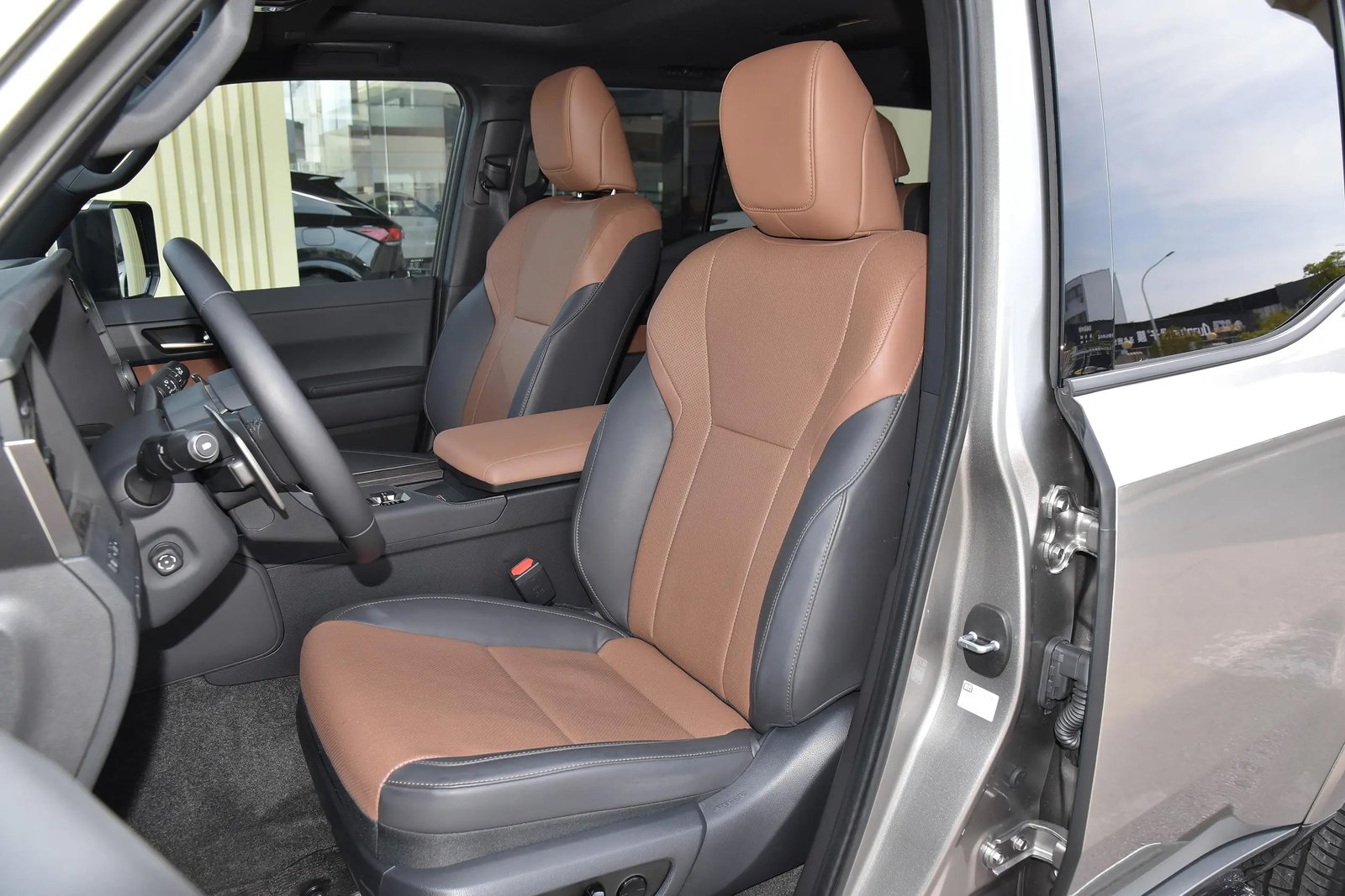 Lexus GX 6
