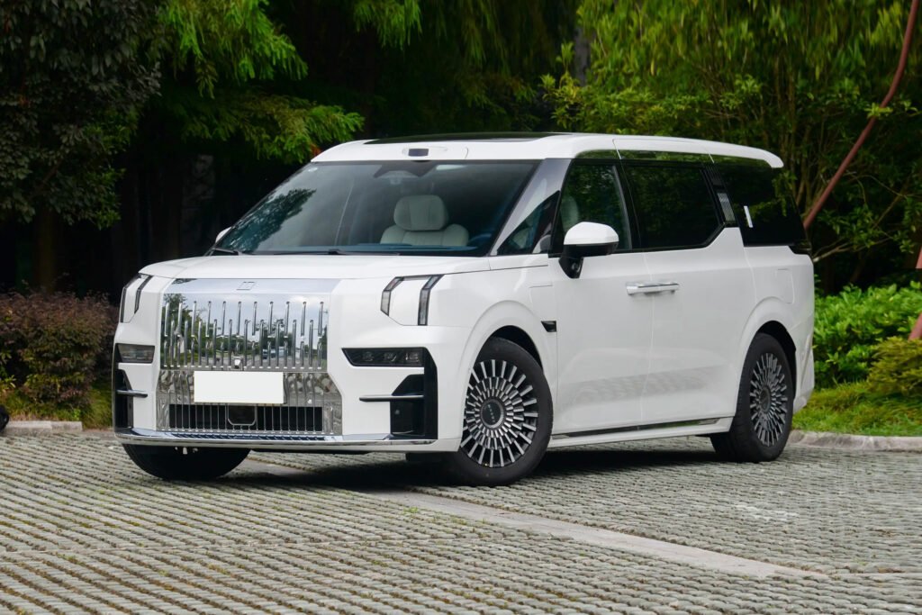 ZEEKR 009, who is the real king of the luxury MPV market? 1 ZEEKR 009 1