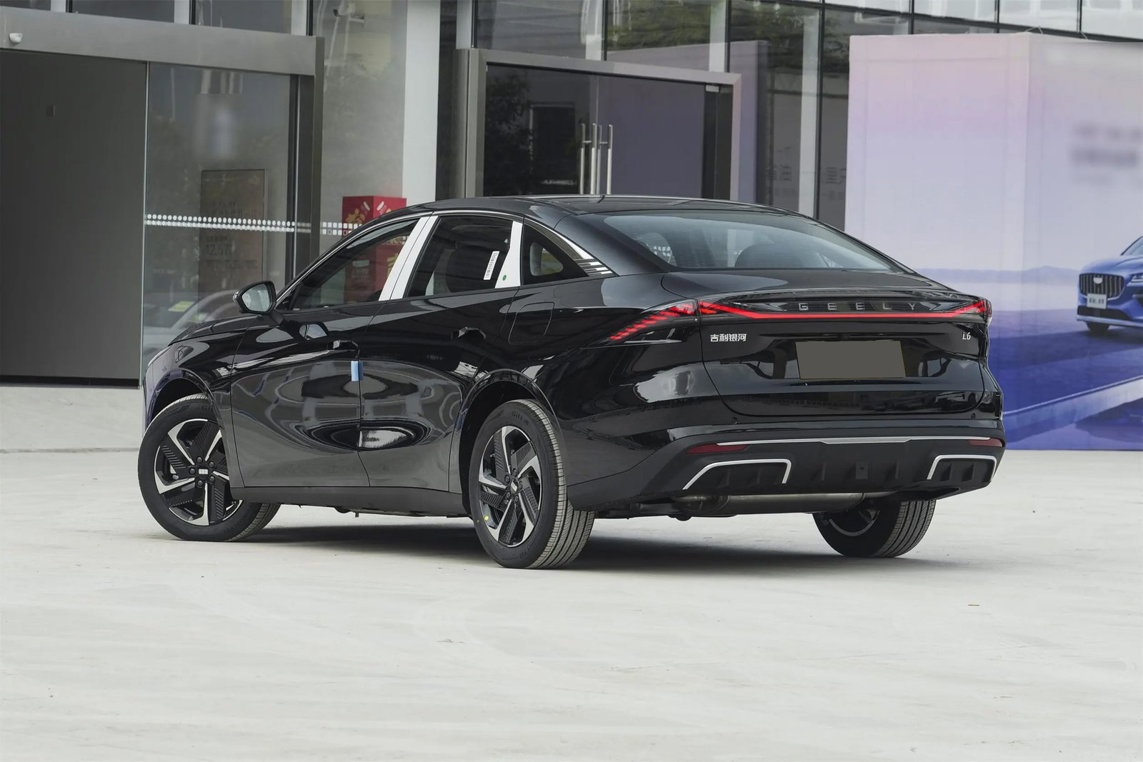 Geely Galaxy L6 4