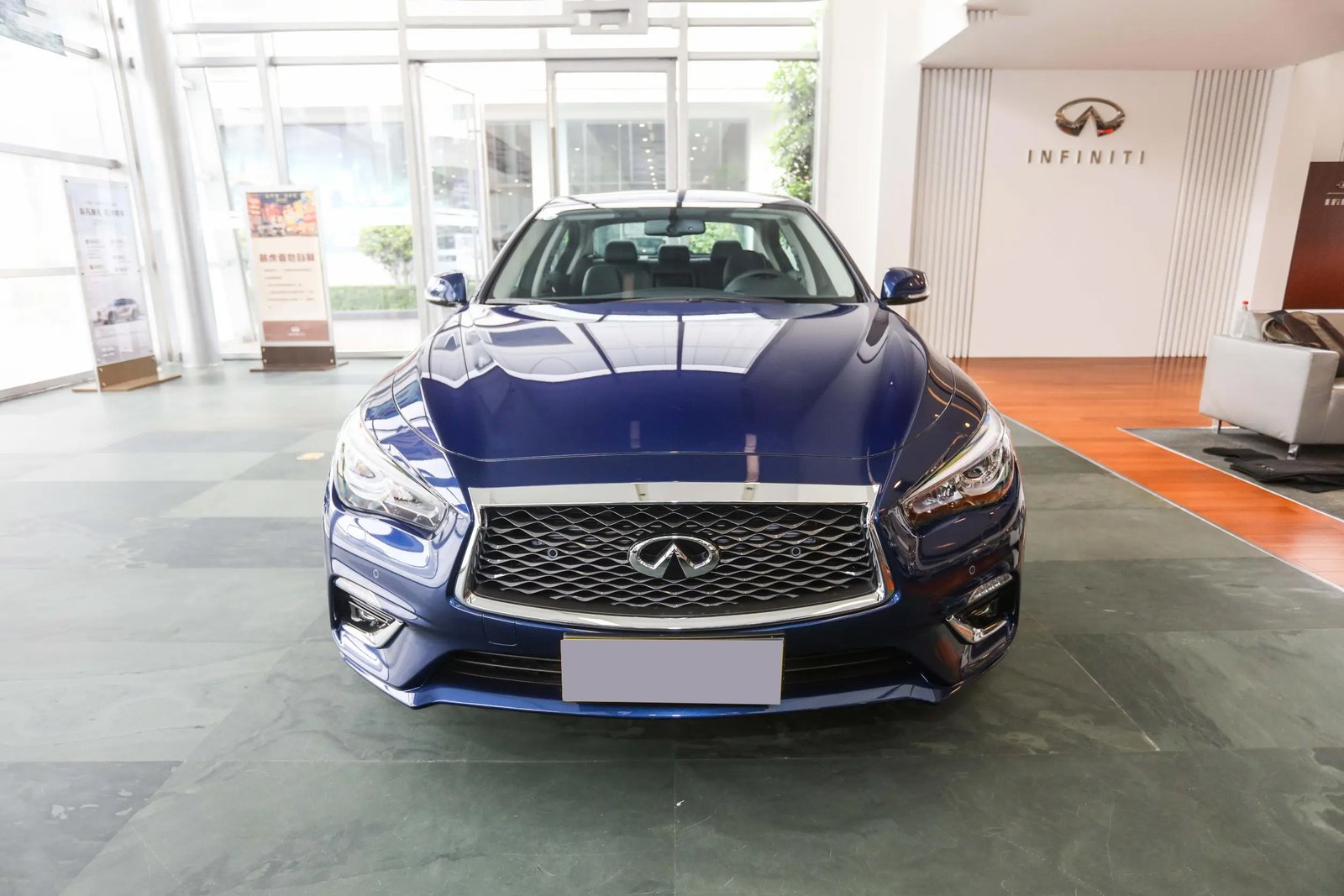 Infiniti Q50L 2