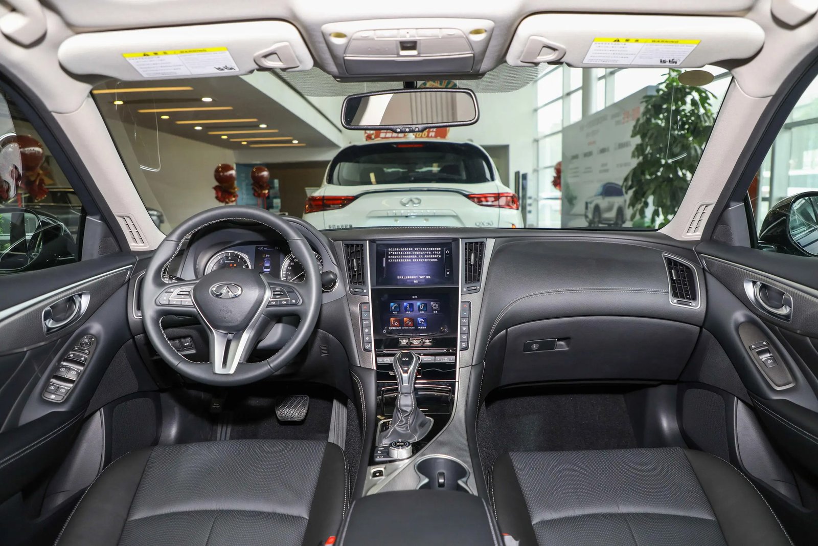 Infiniti Q50L 5