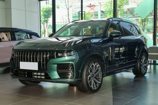 LYNK & CO 09 EM-P 1