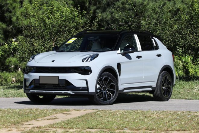 ‌Lynk & Co 01 EM-P 1