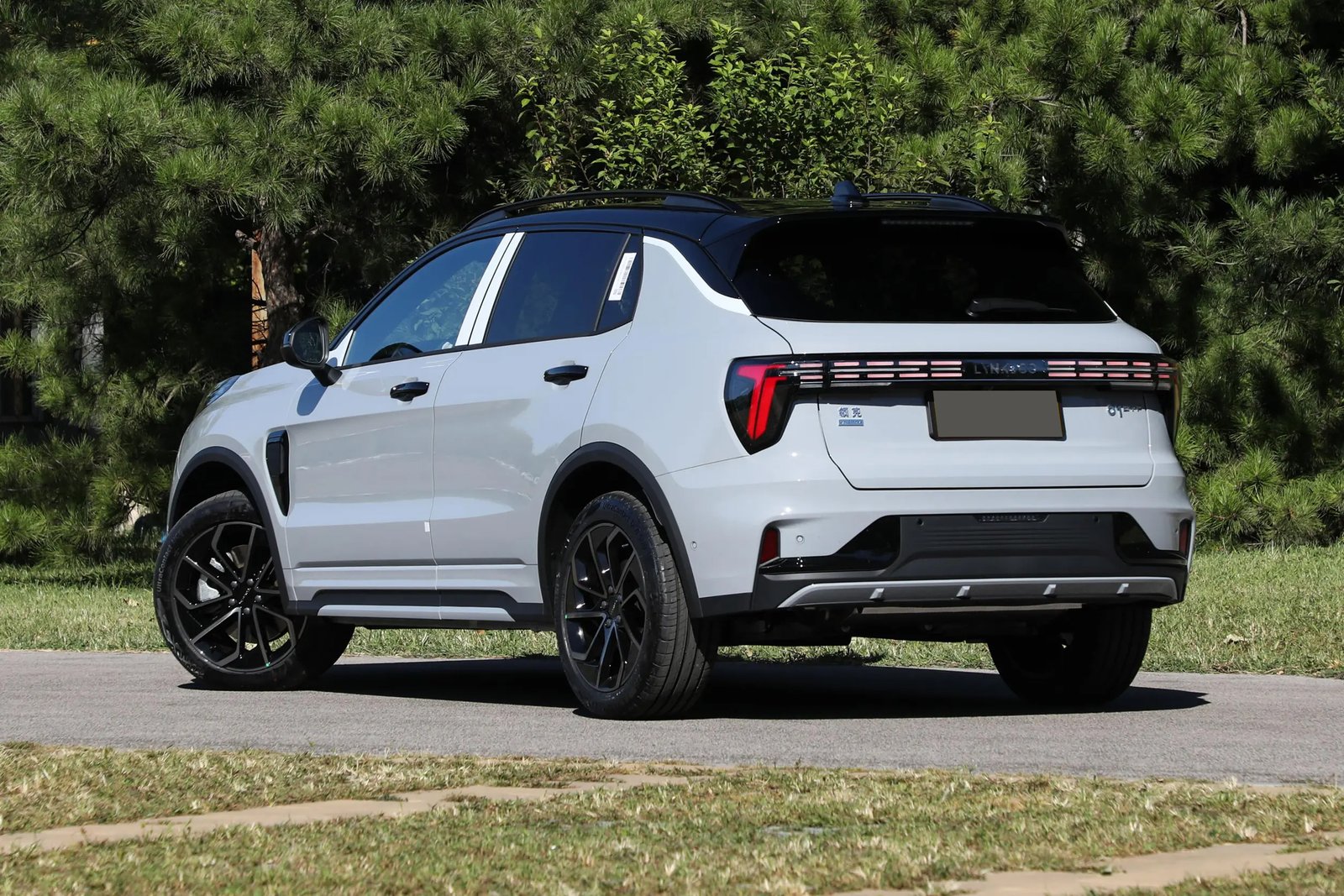 Lynk & Co 01 EM-P 4