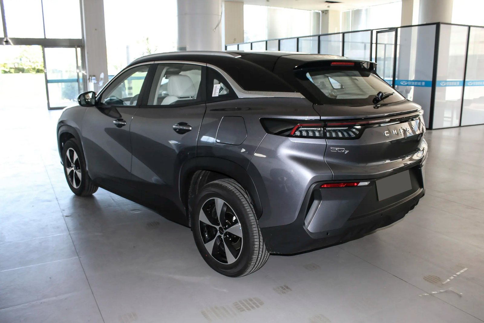Chery eQ7 4