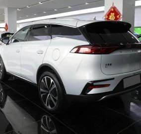 BYD Tang EV 4