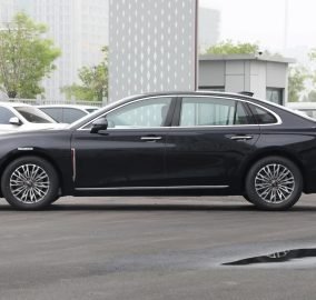 Hongqi H5 3