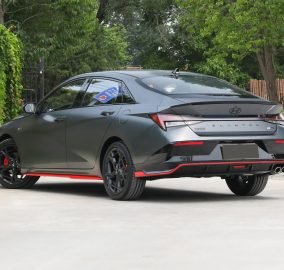 Hyundai Elantra 4