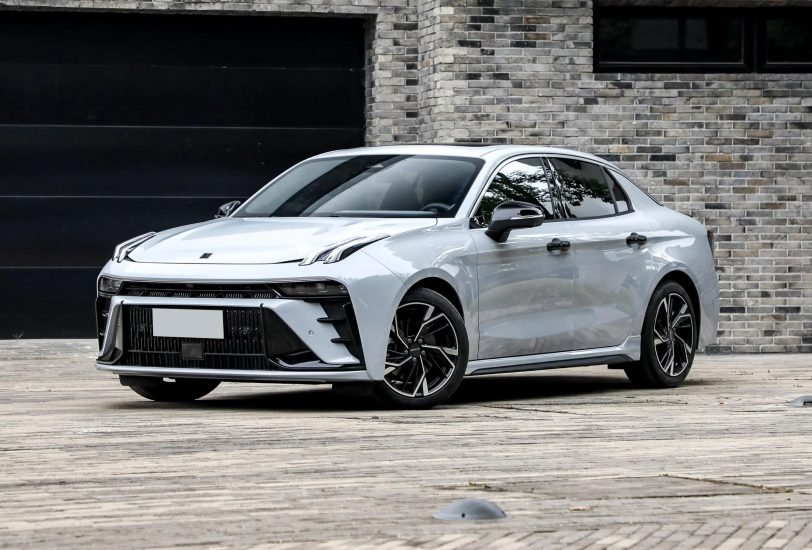 LYNK & CO 03 1