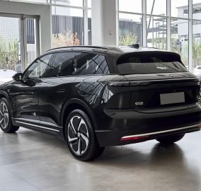 NIO ES6 4