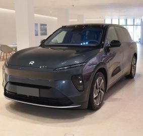 NIO ES8 1
