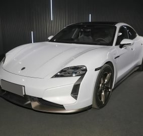 Porsche Taycan 1