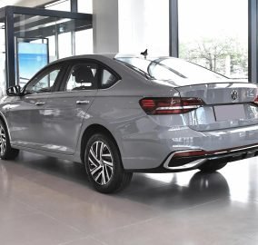 Volkswagen Lavida 4