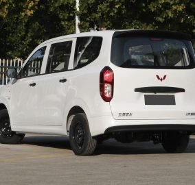 WulingHongguang EV 4