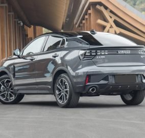 ‌Lynk & Co 05 EM-P 4